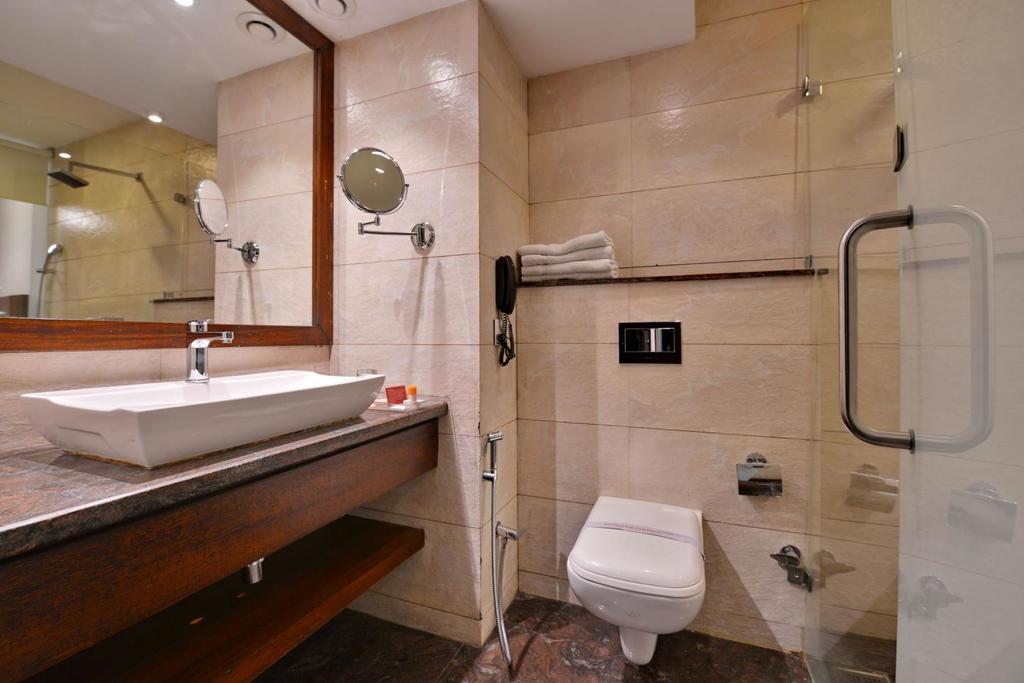 Sunbeam Premium Hotel Zirakpur Ngoại thất bức ảnh